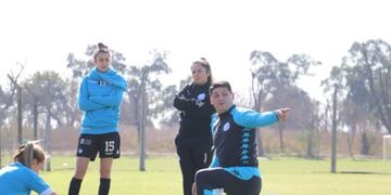 El Tano hizo su presentación con una goleada de las chicas del Celeste\u002E