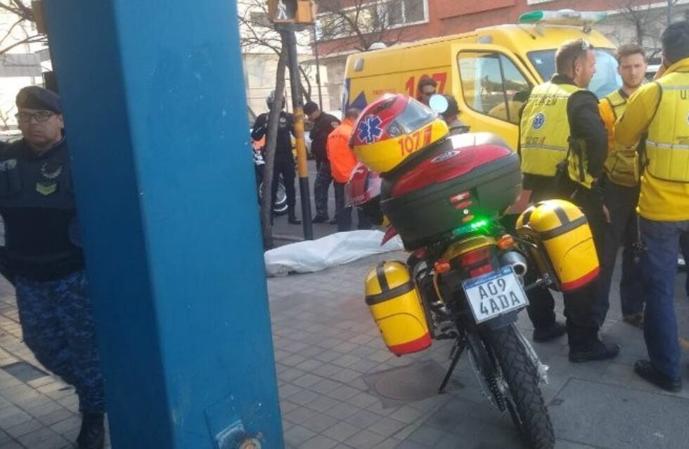 Un hombre se descompensó en plena calle y falleció en el Centro de Córdoba