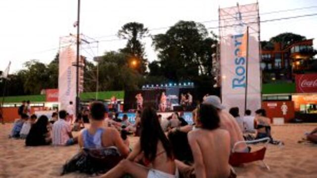 Ciclo de recitales gratuitos en la Rambla Catalunya.