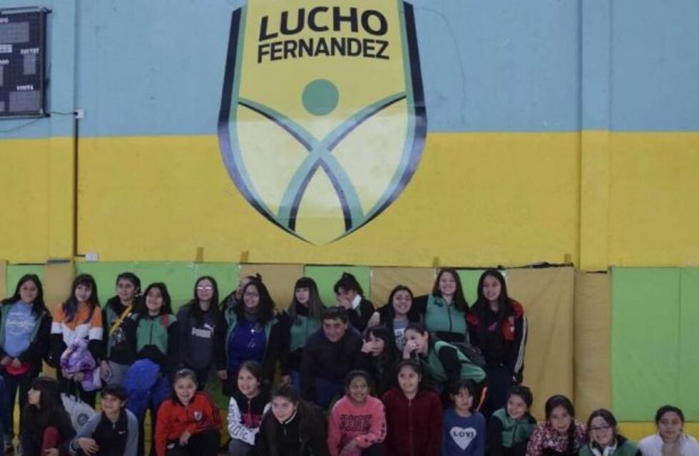 Viajaron a Punta Arenas las chicas de la escuela de fútbol femenino