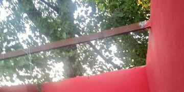 La Municipalidad subsidia al club Sol de Cuyo al que lo dejaron sin techo\u002E (Archivo)