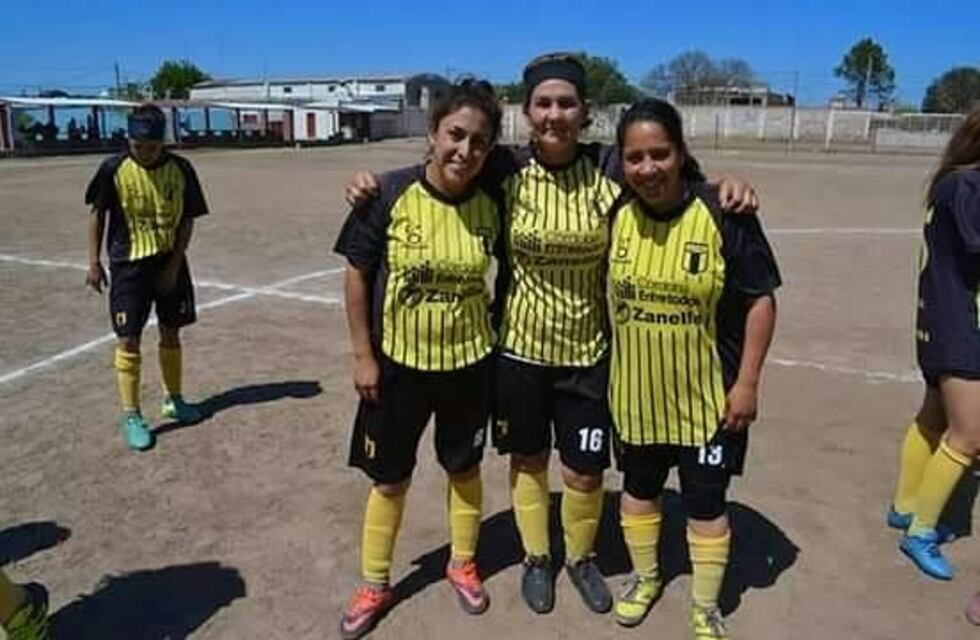 Erica juega en la Liga Cordobesa, es mamá, perdió todo en un incendio y necesita nuestra ayuda