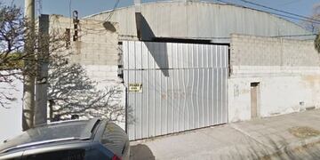 Robaron tres autos de un taller\u002E