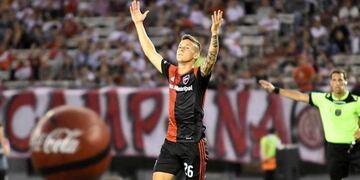 El juvenil es uno de los apuntados para vender en la Lepra\u002E (Archivo)