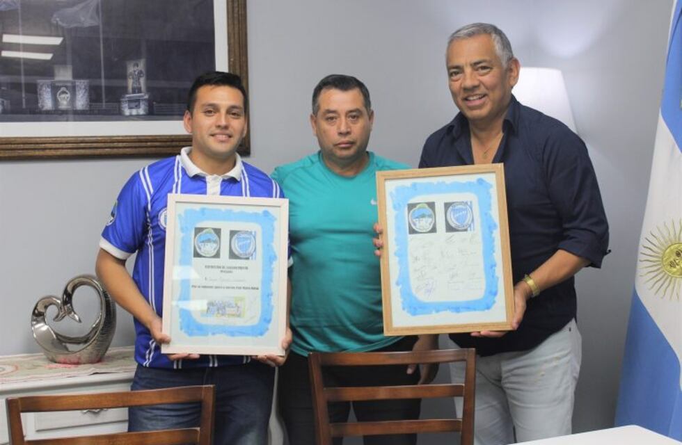 Jorge Soloaga fue reconocido por el club deportivo "Mateo futsal"