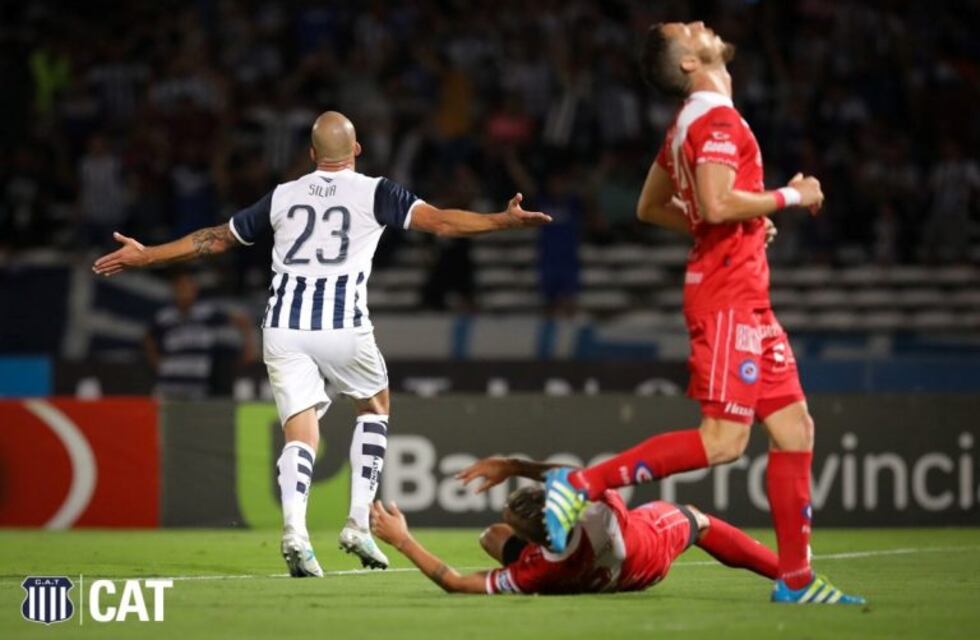 Talleres fue más Bicho, le ganó a Argentinos 2 a 0 y es más escolta que nunca