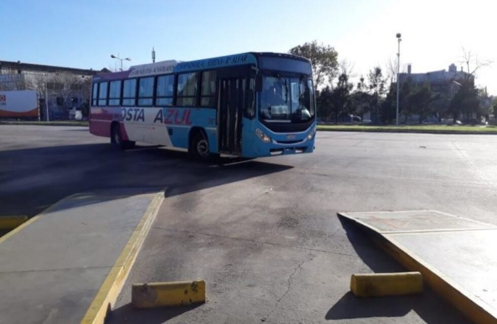 Ya funciona el servicio de transporte de emergencia a Miramar y Otamendi