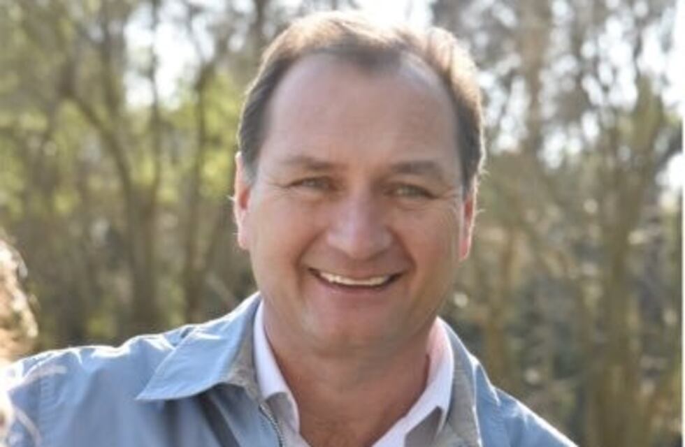 Dellarrosa solicitó la renuncia de su gabinete