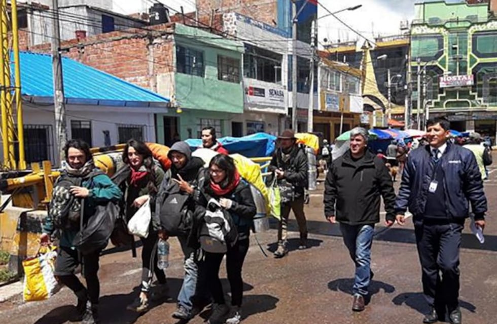 Los turistas argentinos que dañaron un templo en Machu Picchu no podrán ingresar a Perú por 15 años