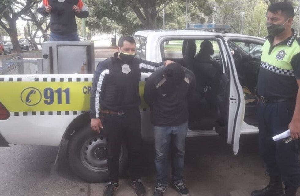 Efectivos de la Comisaria Séptima lograron capturar a un conocido delincuente por el robo a un salón de fiestas infantiles