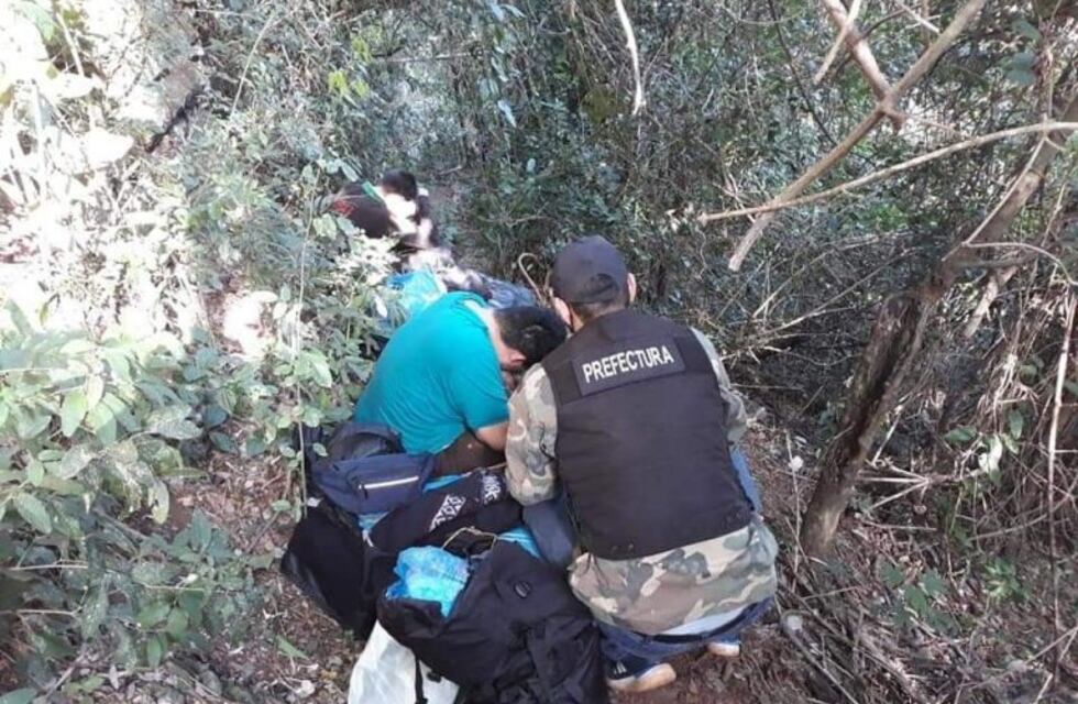Sorprenden a dos paraguayos intentando ingresar drogas y contrabando a Iguazú