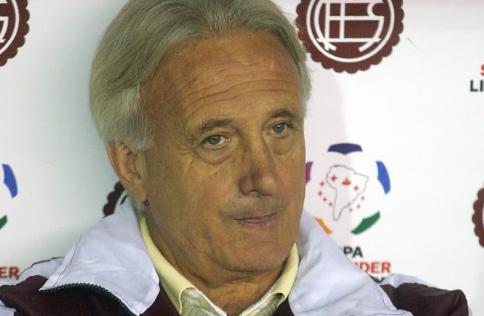 Falleció Ramón Cabrero, el DT que sacó campeón a Lanús por primera vez en su historia