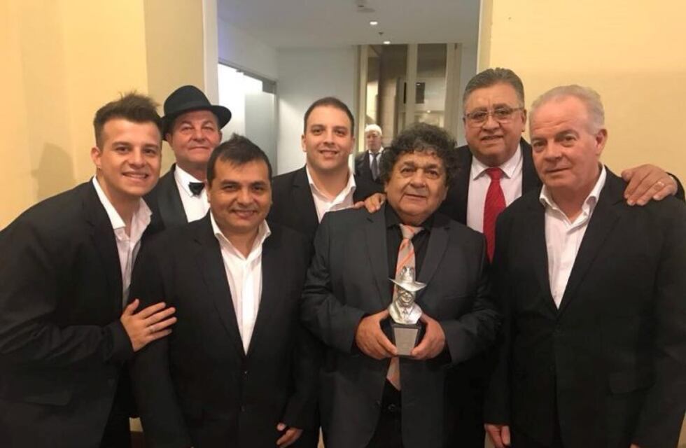 Los Palmeras se llevaron un premio Gardel por el disco junto a la Filarmónica de Santa Fe
