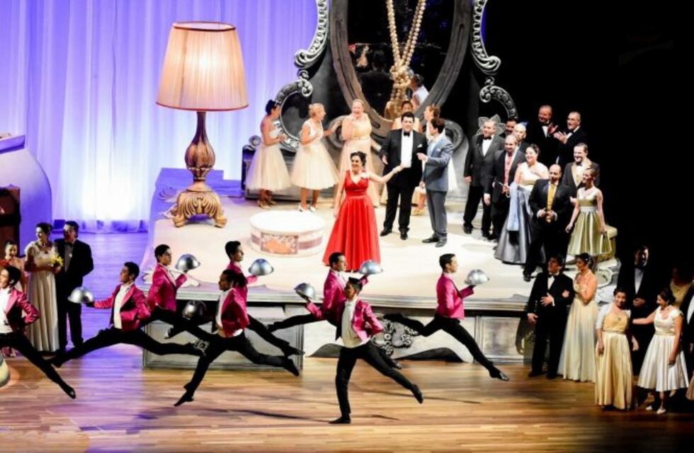 Artistas locales hacen una versión de La Traviata en el Independencia