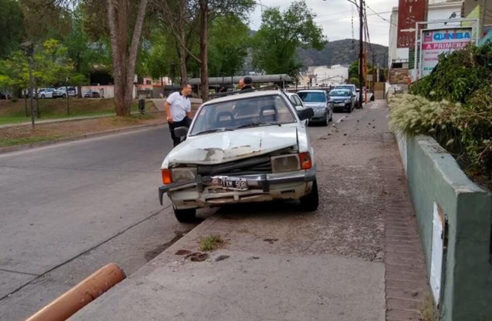 Accidente de tránsito frente a la Terminal de Carlos Paz
