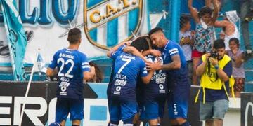 Atlético Tucumán le ganó 3-1 a Racing\u002E Foto: Web\u002E
