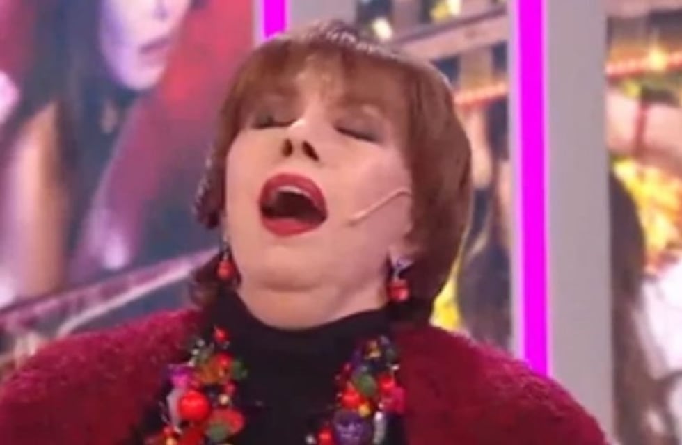 Nora Cárpena fingió un orgasmo en vivo