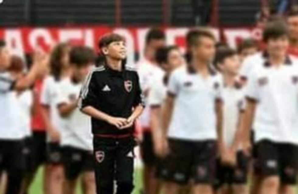 Newell's se moviliza para ayudar a Matías, un niño de las inferiores que perdió todo en Pergamino