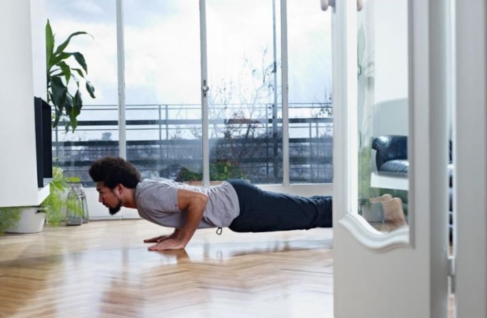 ¿Estás por abandonar el gimnasio? Una rutina para hacer en casa