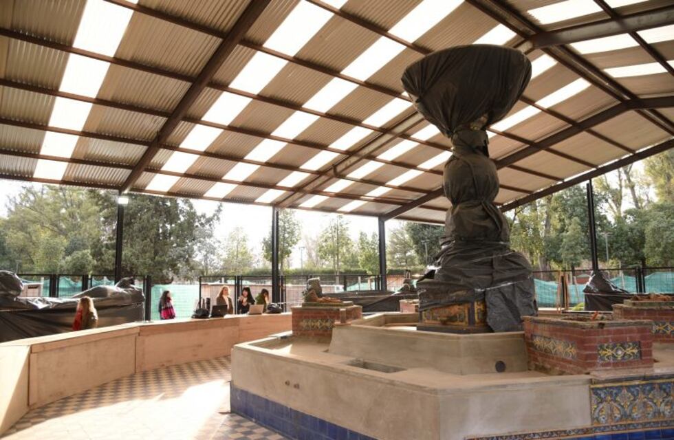 Avanzan las obras de remodelación de la fuente del Parque Independencia