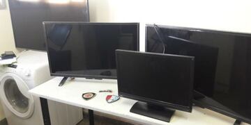 Secuestraron tres televisores y un monitor\u002E