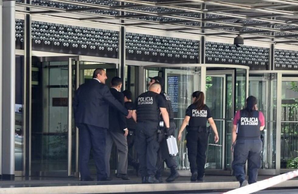 Otra falsa amenaza de bomba, ahora en la sede central del Banco Galicia