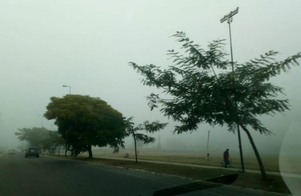 No se ve nada: impresionante neblina se cierne sobre Salta
