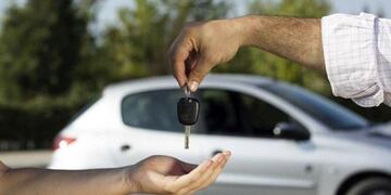 Transferir un automóvil o moto en Mendoza es más caro que en el resto del país\u002E