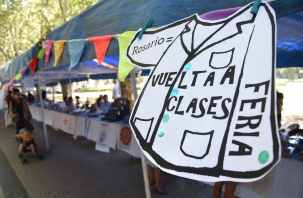 Vuelta a clases: ferias ofrecen productos escolares a precios accesibles