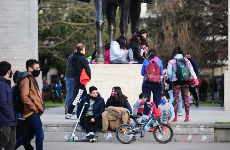 El Gobierno porteño informó que la Ciudad ya pasó "el peor momento" pero pidió seguir cuidándose