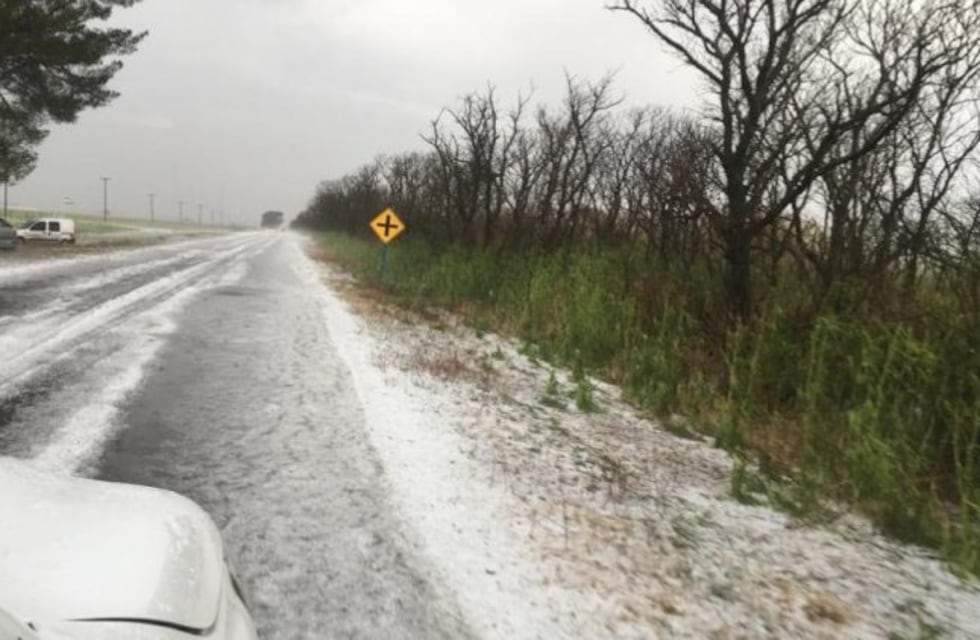 Impresionante caída de granizo en Oliva y localidades cercanas