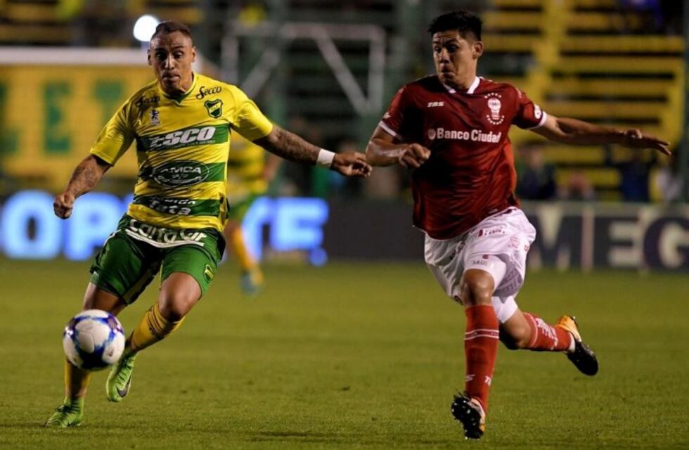 Superliga: Huracán empató 0-0 ante Defensa y Justicia en Varela