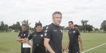 El Flaco Cagna le va dando su impronta al equipo\u002E