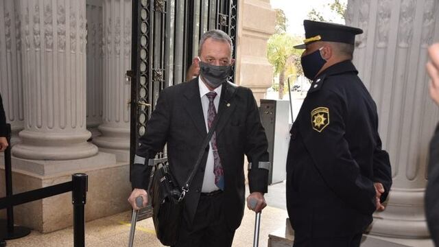 Sarnaglia fue en persona a la Casa Gris a presentar su renuncia a la conducción de la Policía\u002E (Twitter)