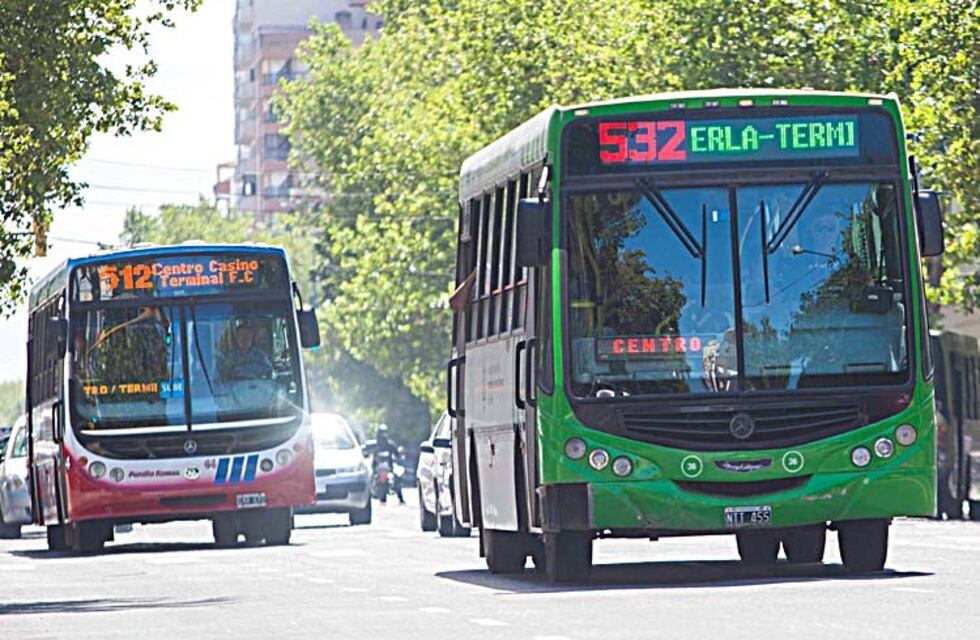 Habrá servicio normal de colectivos durante este martes por la noche