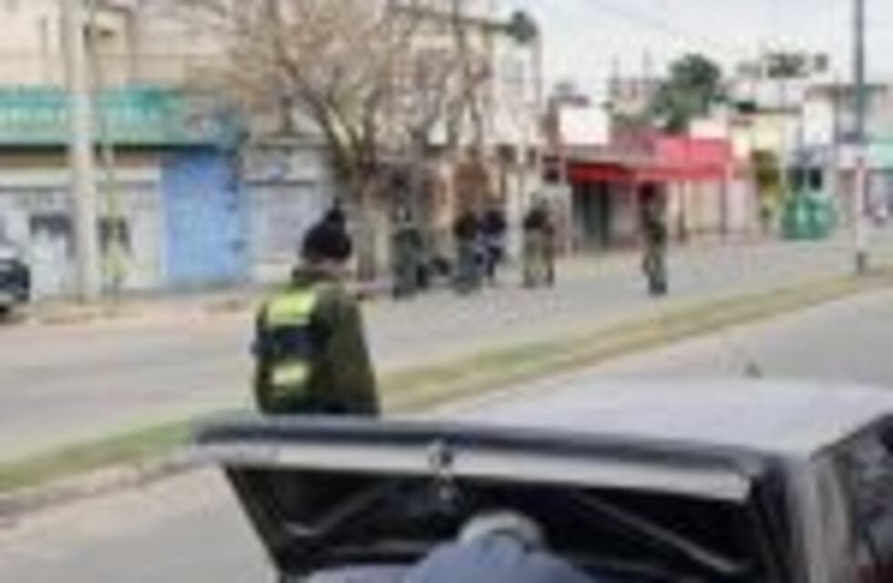 Gendarmería detuvo a un policía de civil en zona sur y le secuestraron cocaína