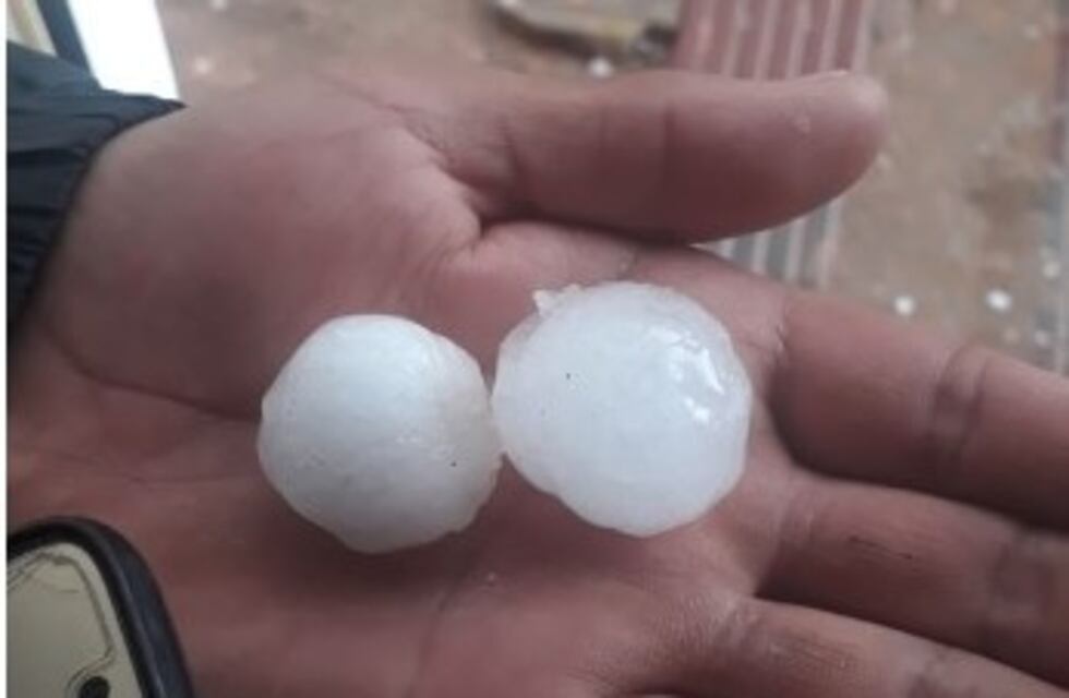 Inusitada granizada sorprendió a los quiaqueños