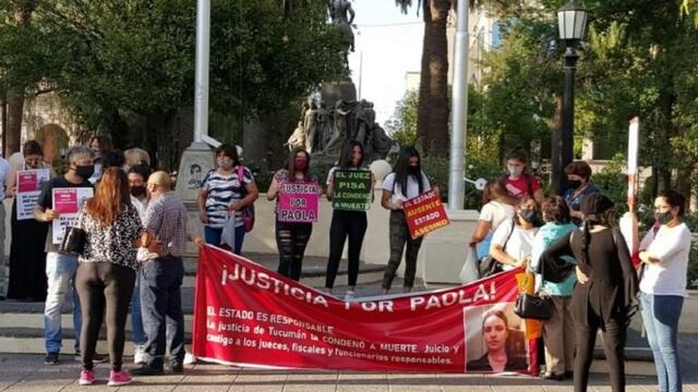 Marcha en Salta por el femicidio de Paola Tacacho (Foto tomada de La Gaceta)