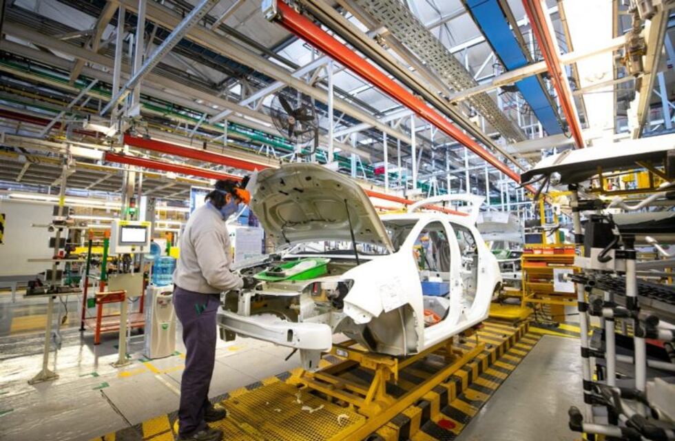 Renault comenzará a fabricar una nueva pick up: se recuperarán más de 550 empleos en Córdoba