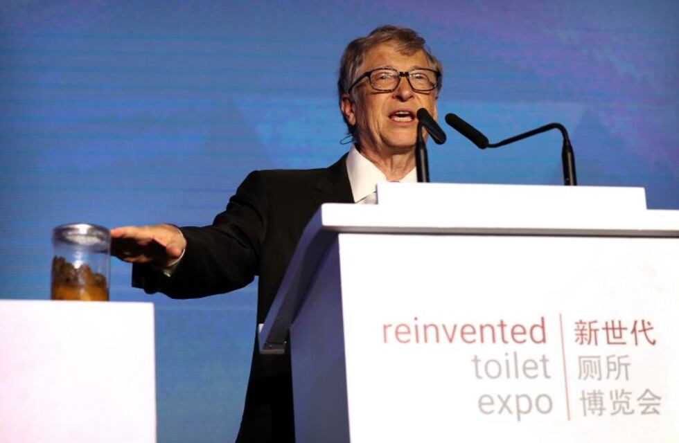 Bill Gates presentó un inodoro revolucionario