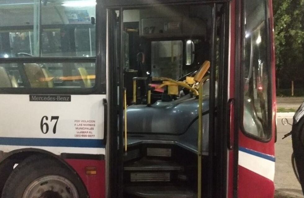 Una pareja robó y disparó a un chofer de la línea 8