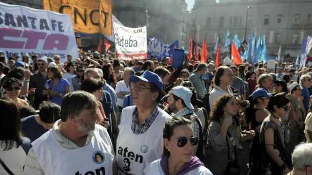DYN17, BUENOS AIRES 01/05/17, LAS DOS CTA SE REUNEN EN LA PLAZA DE LOS DOS CONGRESOS PARA CONMEMORAR EL DIA DEL TABAJADOR.FOTO:DYN/PABLO AHARONIAN.