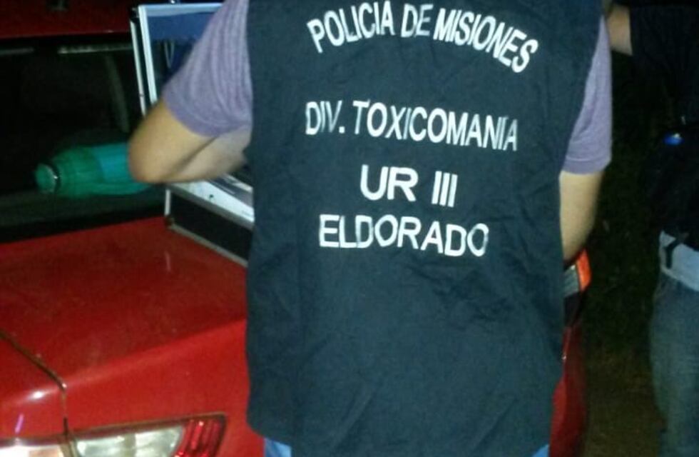 Policías hallaron una bolsa de marihuana abandonada en el monte