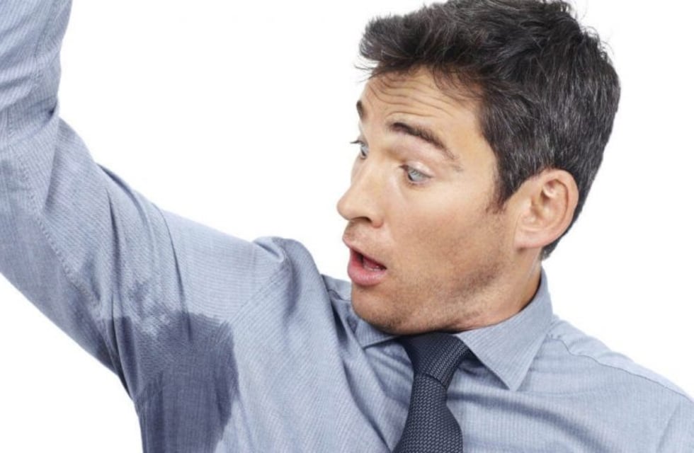 Cómo controlar la sudoración y el mal olor