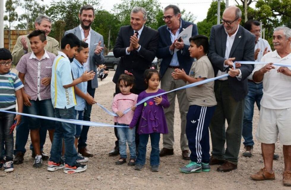 Vecinos de Palpalá recibieron viviendas adjudicadas por demanda libre