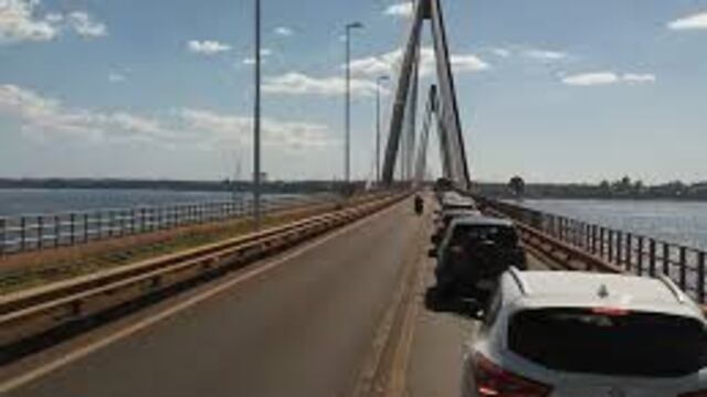 Conozca los requisitos para el ingreso y egreso del país por el Puente San Roque González de Santa Cruz.