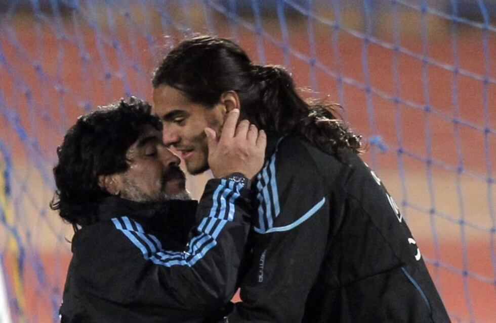 Maradona salió a bancar a Romero y criticó a Armani