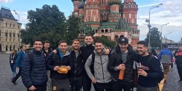 Hinchas canallas y leprosos presenten en Rusia para alentar a la Selección\u002E