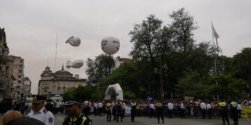 Plaza Independencia (Luis Solórzano)\u002E