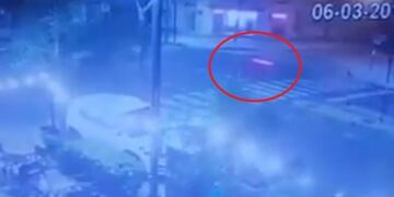 Filmaron el instante previo al fatal choque de avenida San Martín